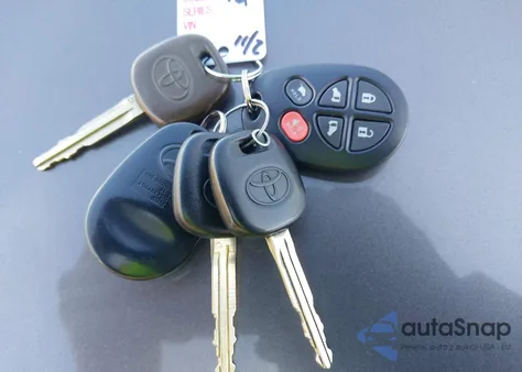 2013 Toyota Sienna Xle 7 Passenger from USA, damaged, VIN 5TDDK3DC4DS067494